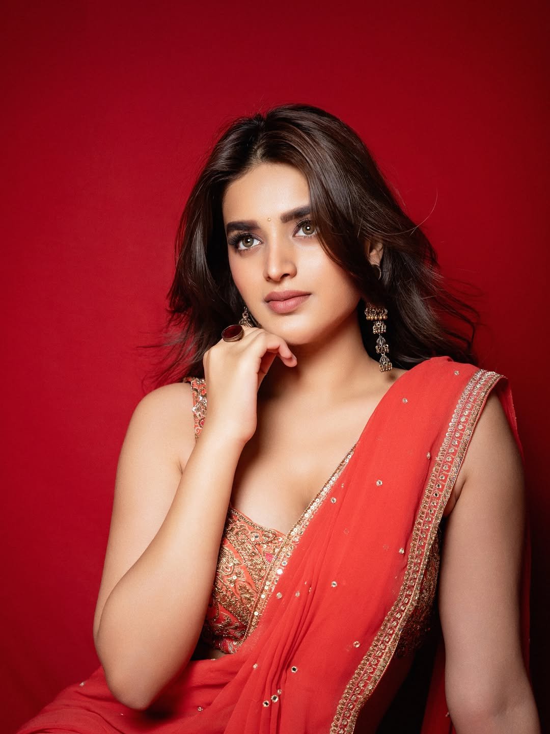 Actress Nidhhi Agerwal photo gallery