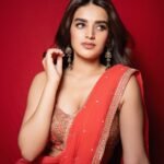 Actress Nidhhi Agerwal photo gallery