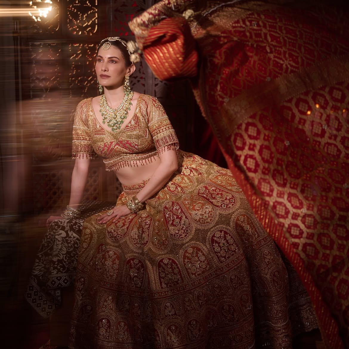 Actress Amyra Dastur Photo Gallery