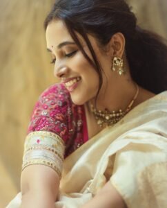 Priyanka Arul Mohan look's beautiful 