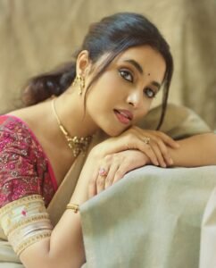 Priyanka Arul Mohan look's beautiful 